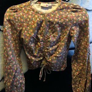 So clothing floral long sleeve 💐